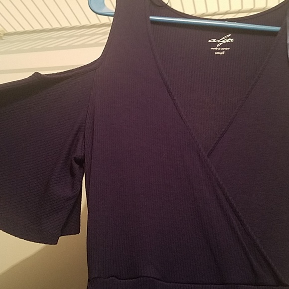 Navy cold shoulder dress - Picture 2 of 3